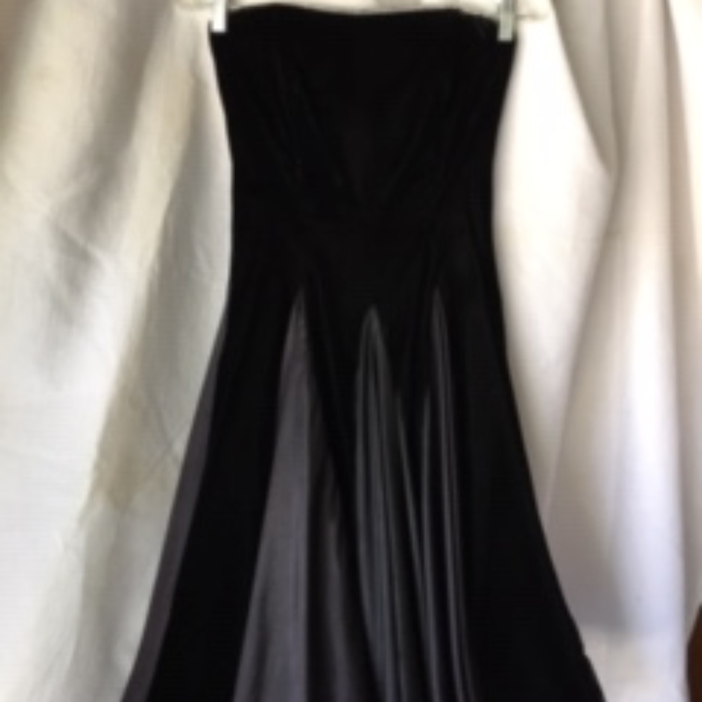 VINTAGE PANTAGIS STRAPLESS BLACK EVENING DRESS